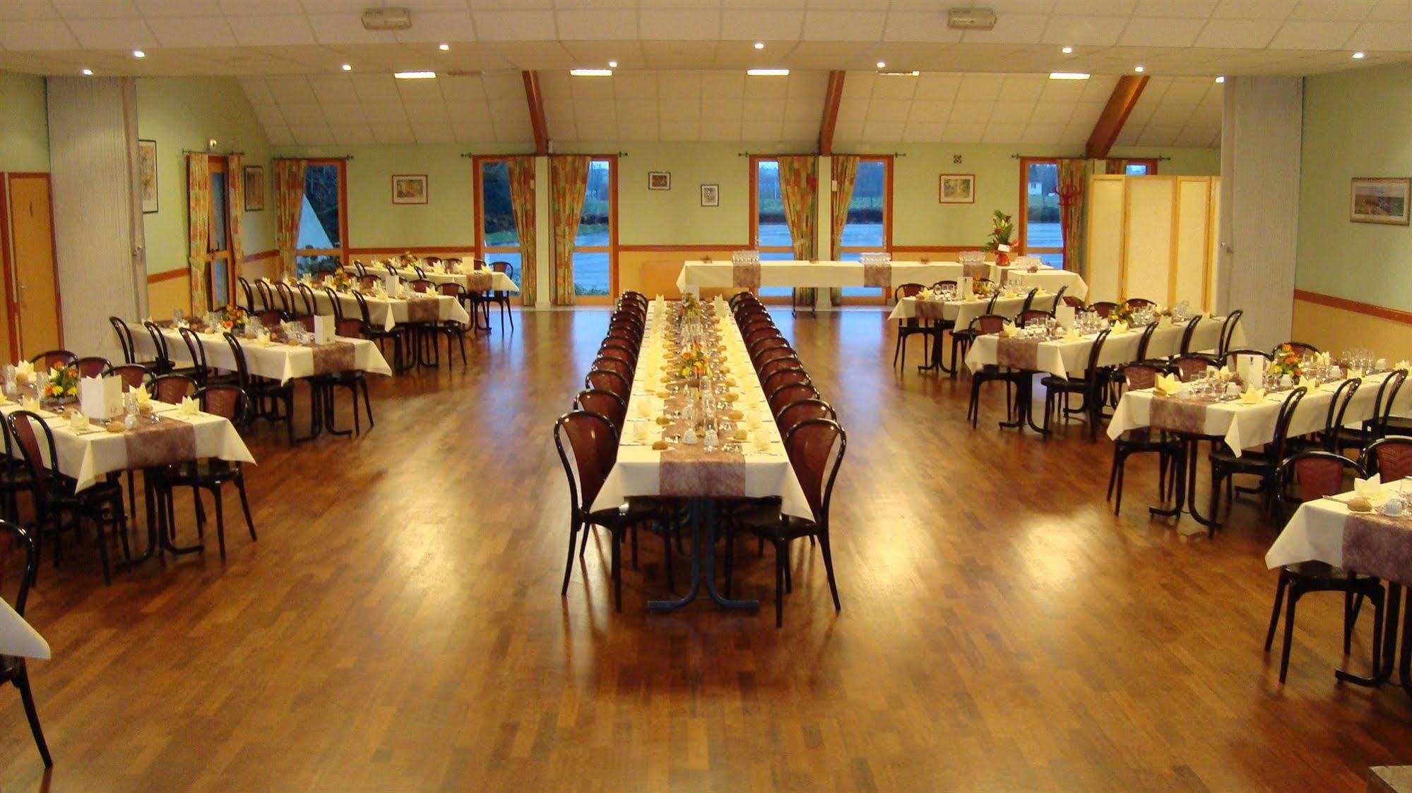 Louvigné-de-Bais Hotel Le Bretagne المظهر الخارجي الصورة